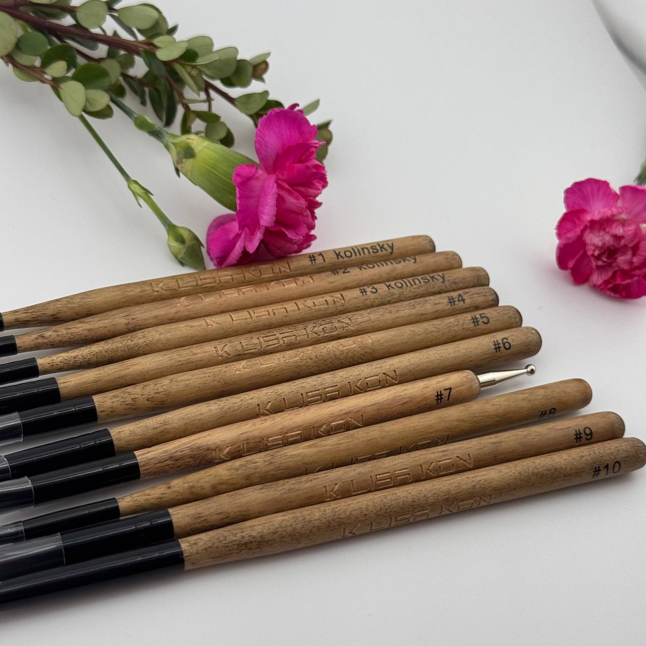 LisaKon Elite ProCase: Nail Artist's Brush & Tool Organizer with 10 Must-Have Brushes.