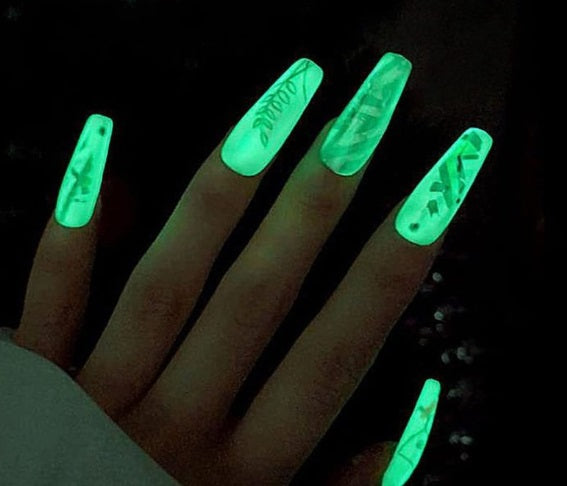 Top coat glow outlet in the dark